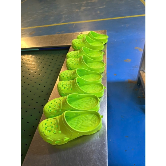 ADIZ&QB SIZE 15